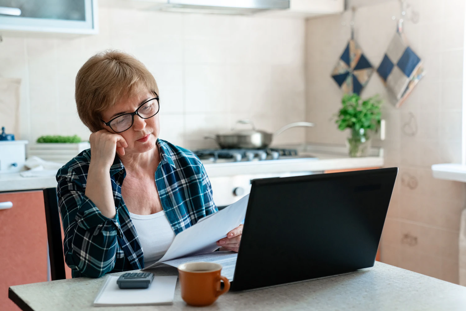 woman at laptop
