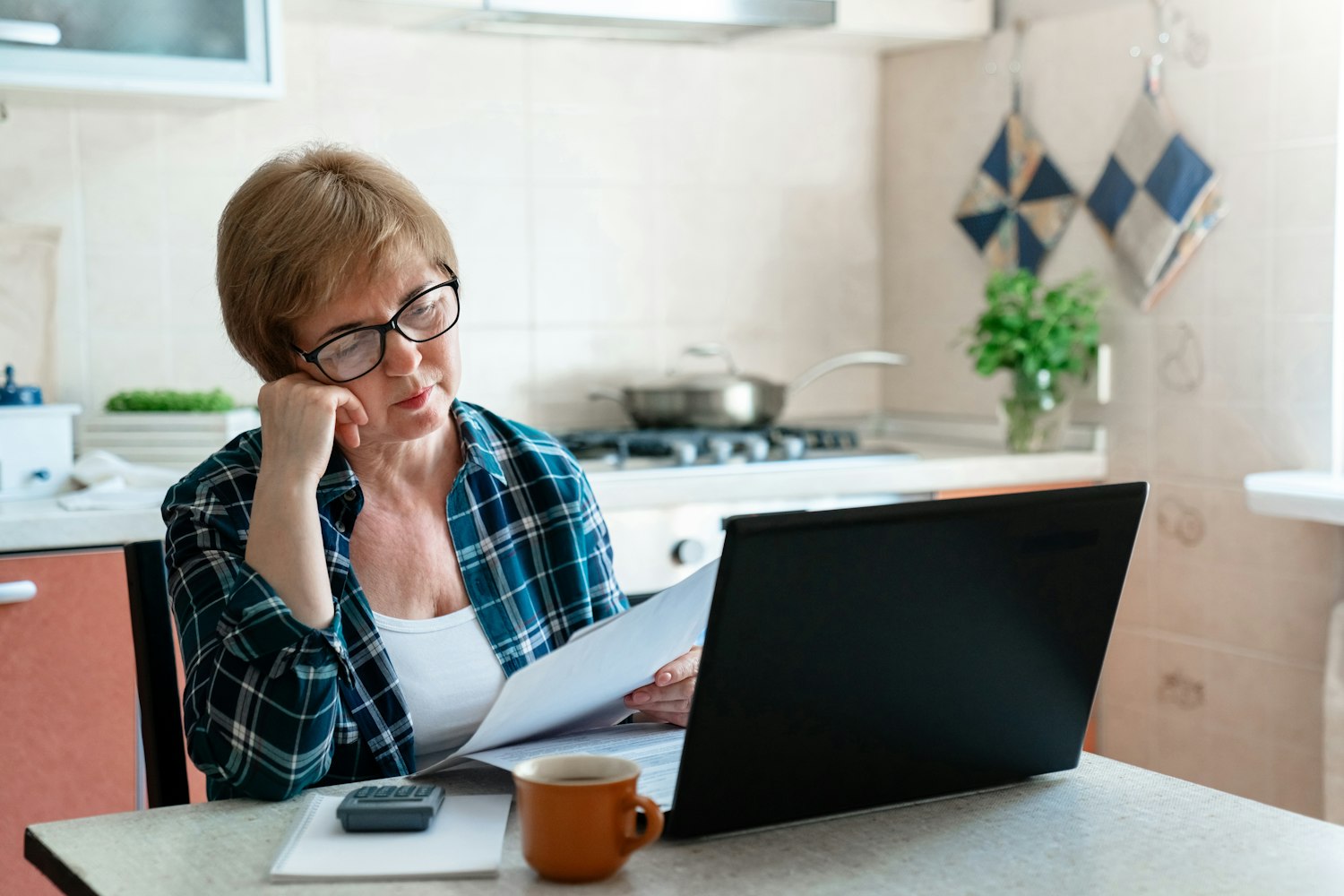 woman at laptop