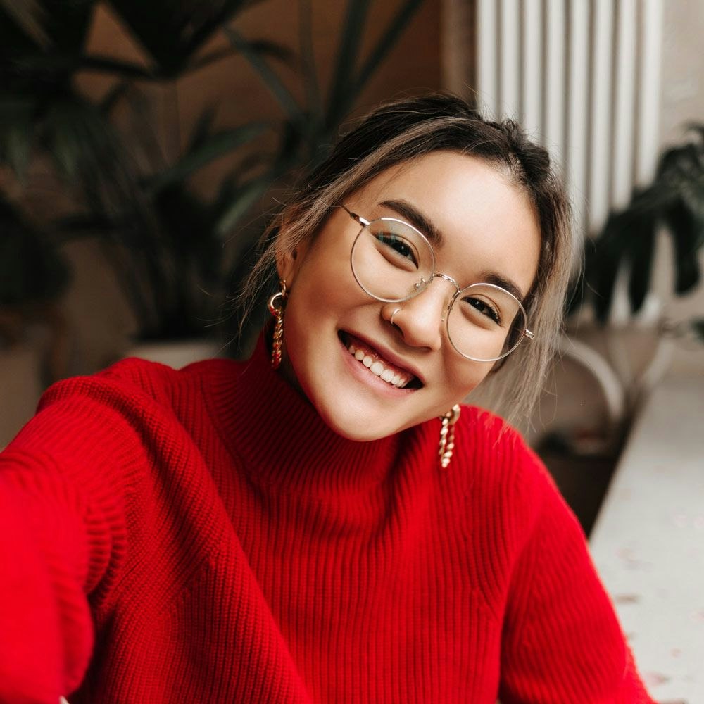 smiling teen with good oral health