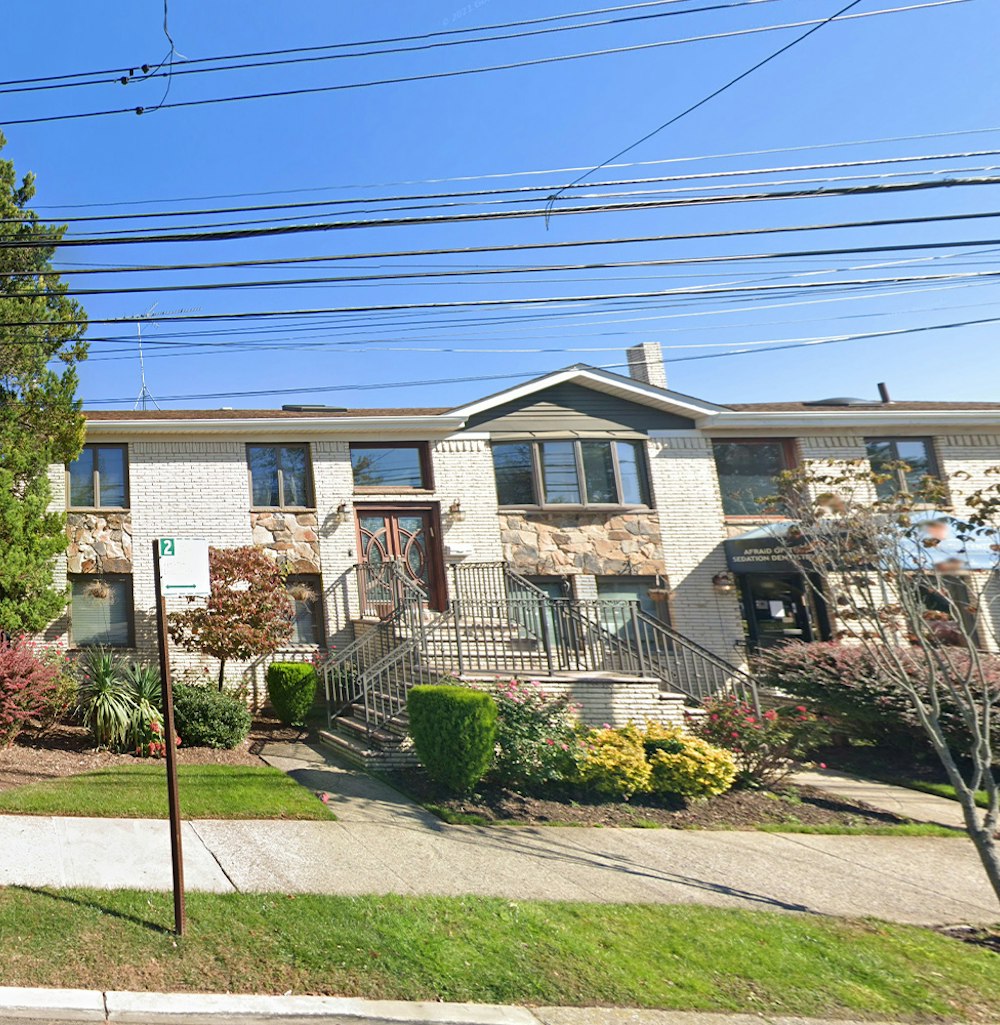 Staten Island Aesthetic and Implant Center exterior