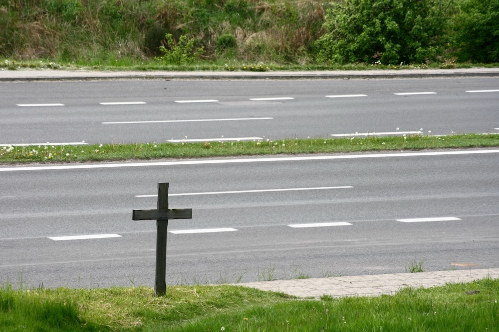 Cross by the side of the road