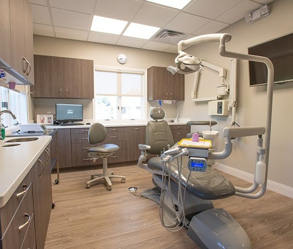 Ridgewood Dental Associates office
