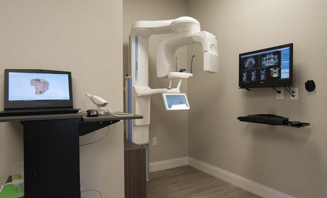 Ridgewood Implant Institute Operating Room