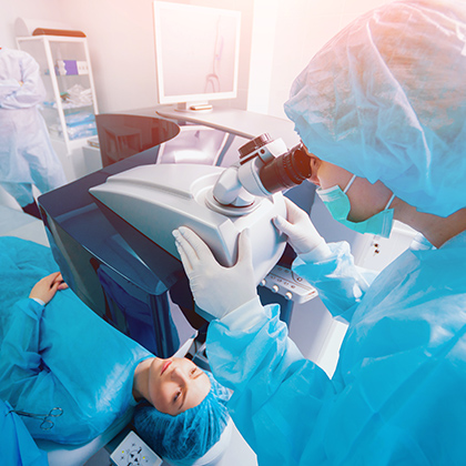 Corneal transplant procedure