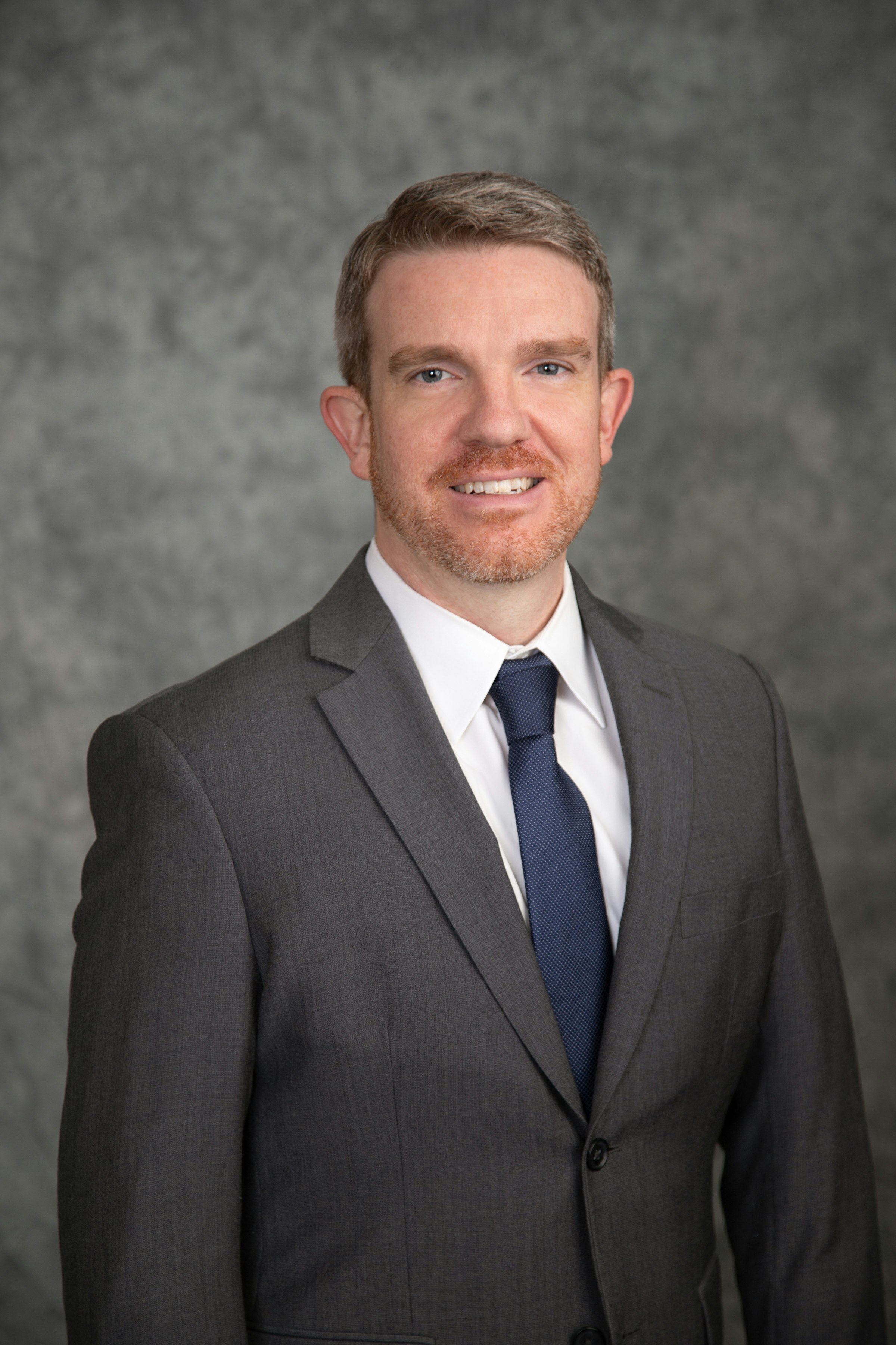 headshot of dr Potts