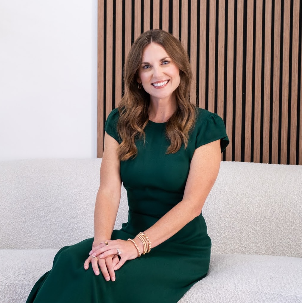 Dr. Stephanie Gustin, MD