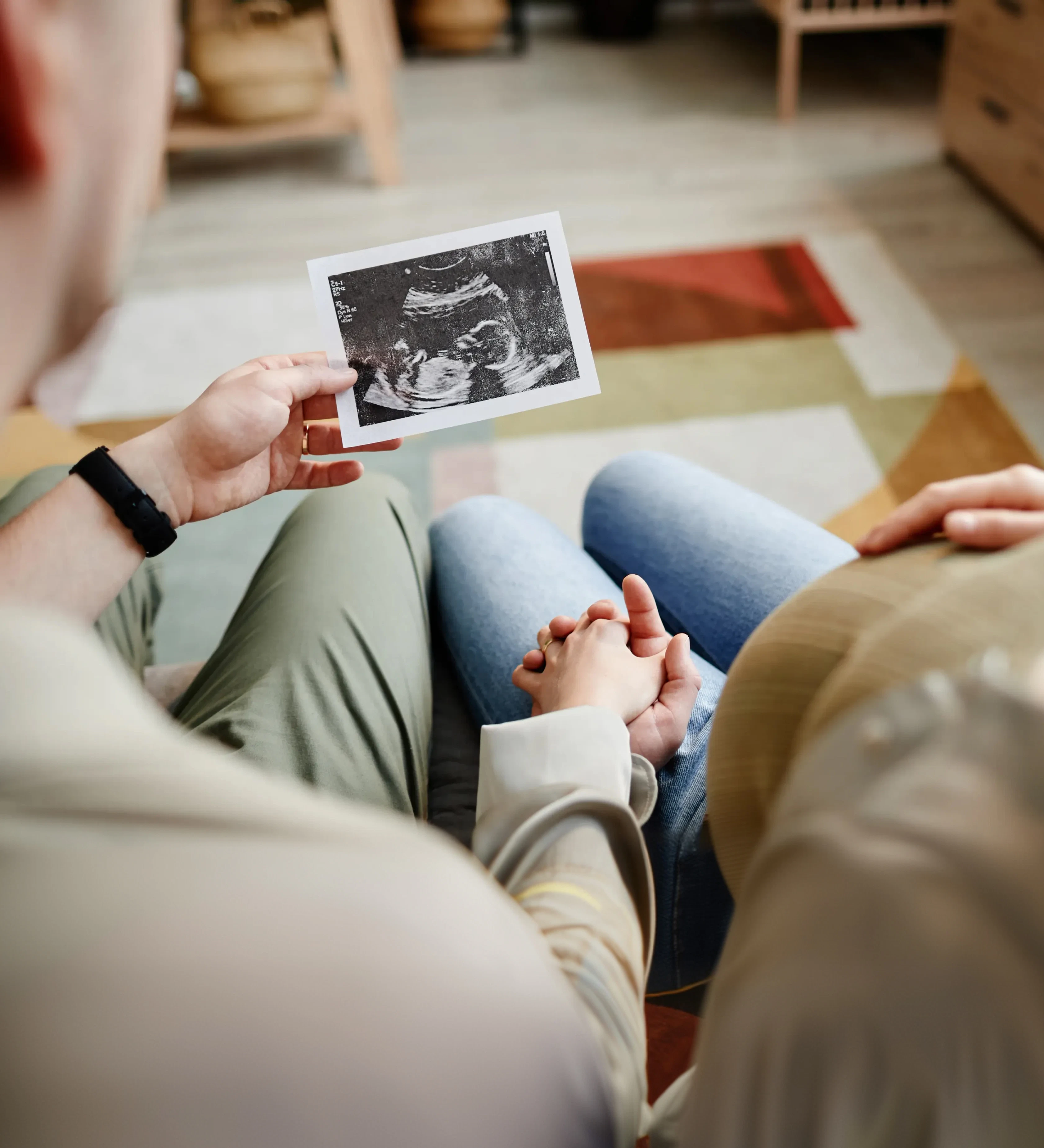 couple viewing an ultrasound image