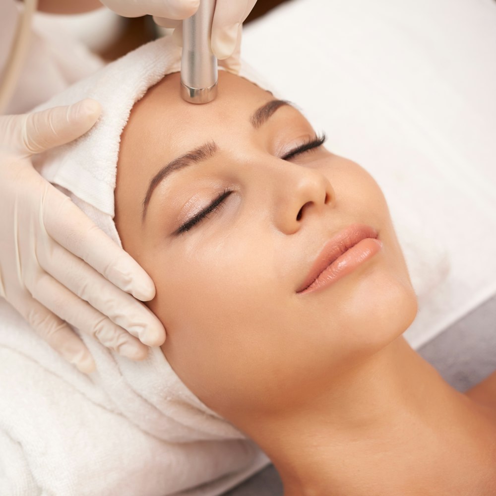 Woman ngetting facial