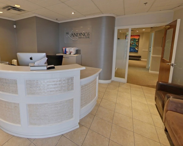 Landing Surgery front desk