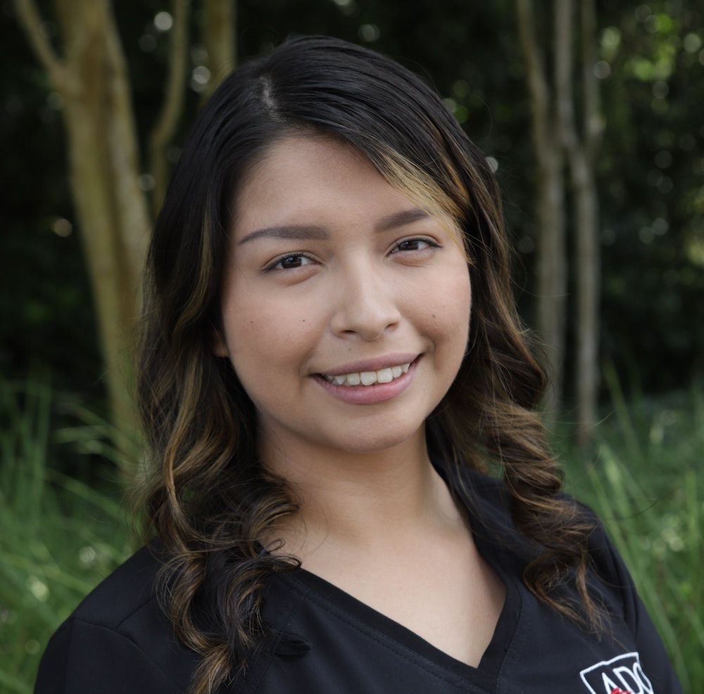 Amber Robitzsch, RDH- Hygienist