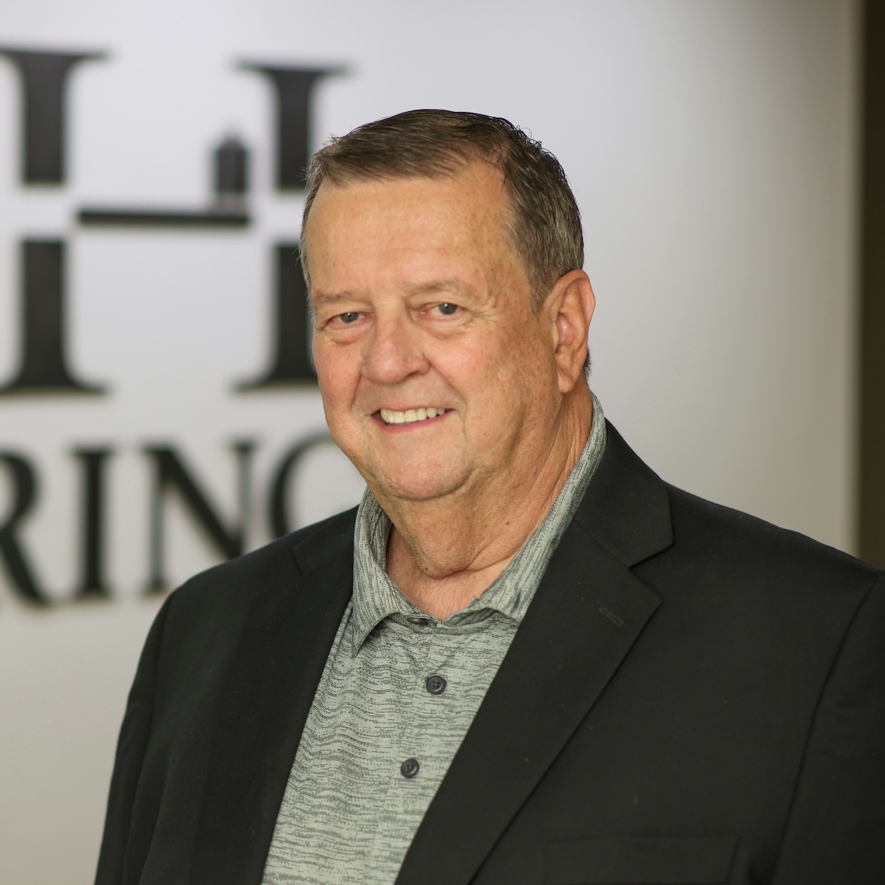 Dr. Everett Heringer