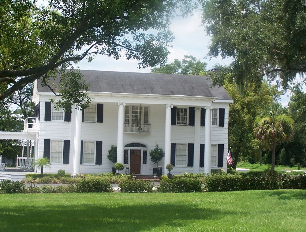 Mann Manor exterior in Bartow, Florida