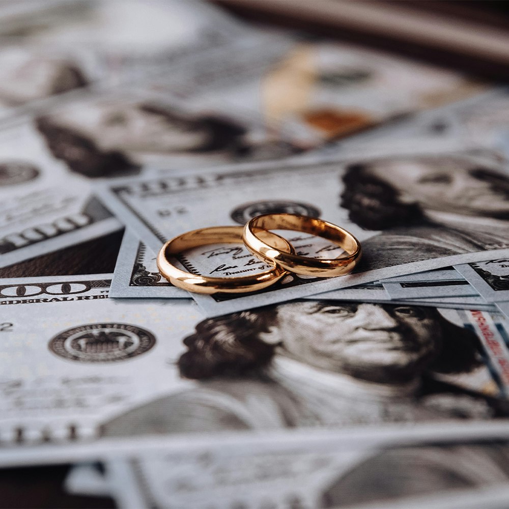 Mother and son receiving alimony money