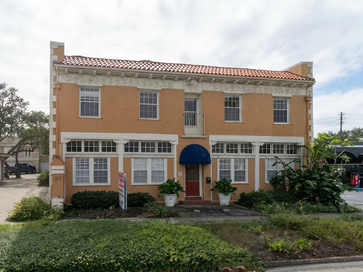 Exterior of the St. Petersburg office at Sutton Law Firm