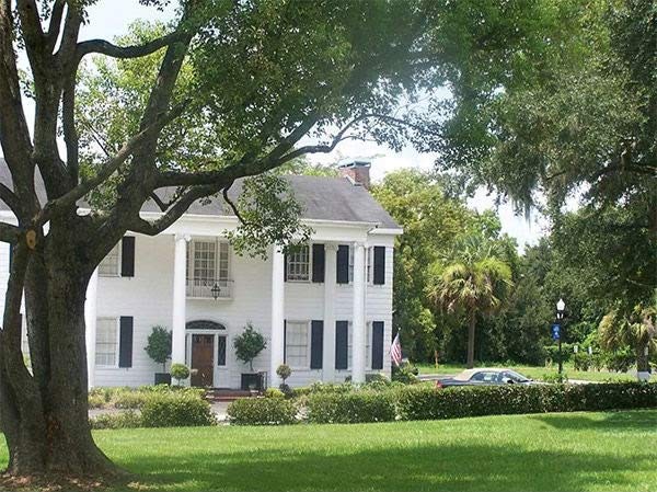 Mann Manor
