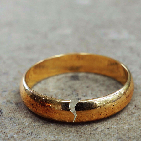Broken wedding band