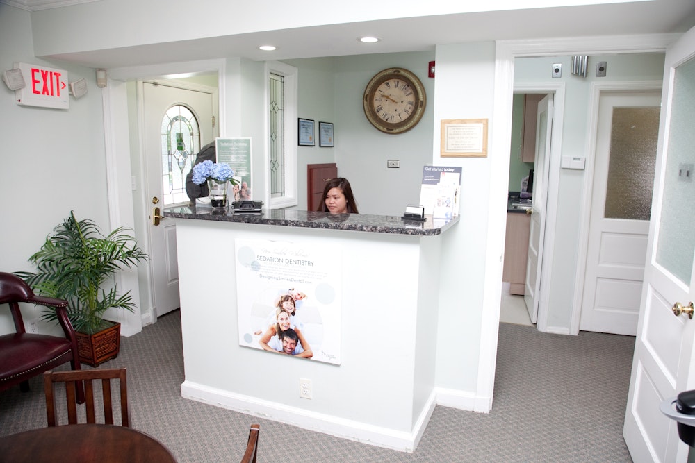 Elm Ave. Hackensack Dentist Office Designing Smiles