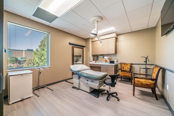 bariatric treatment suite