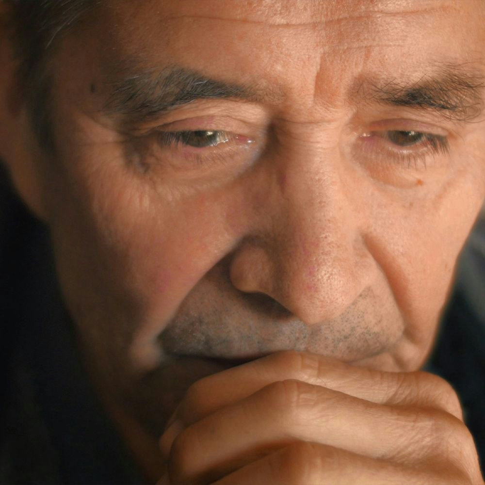 Man suffering from Macular Degeneration