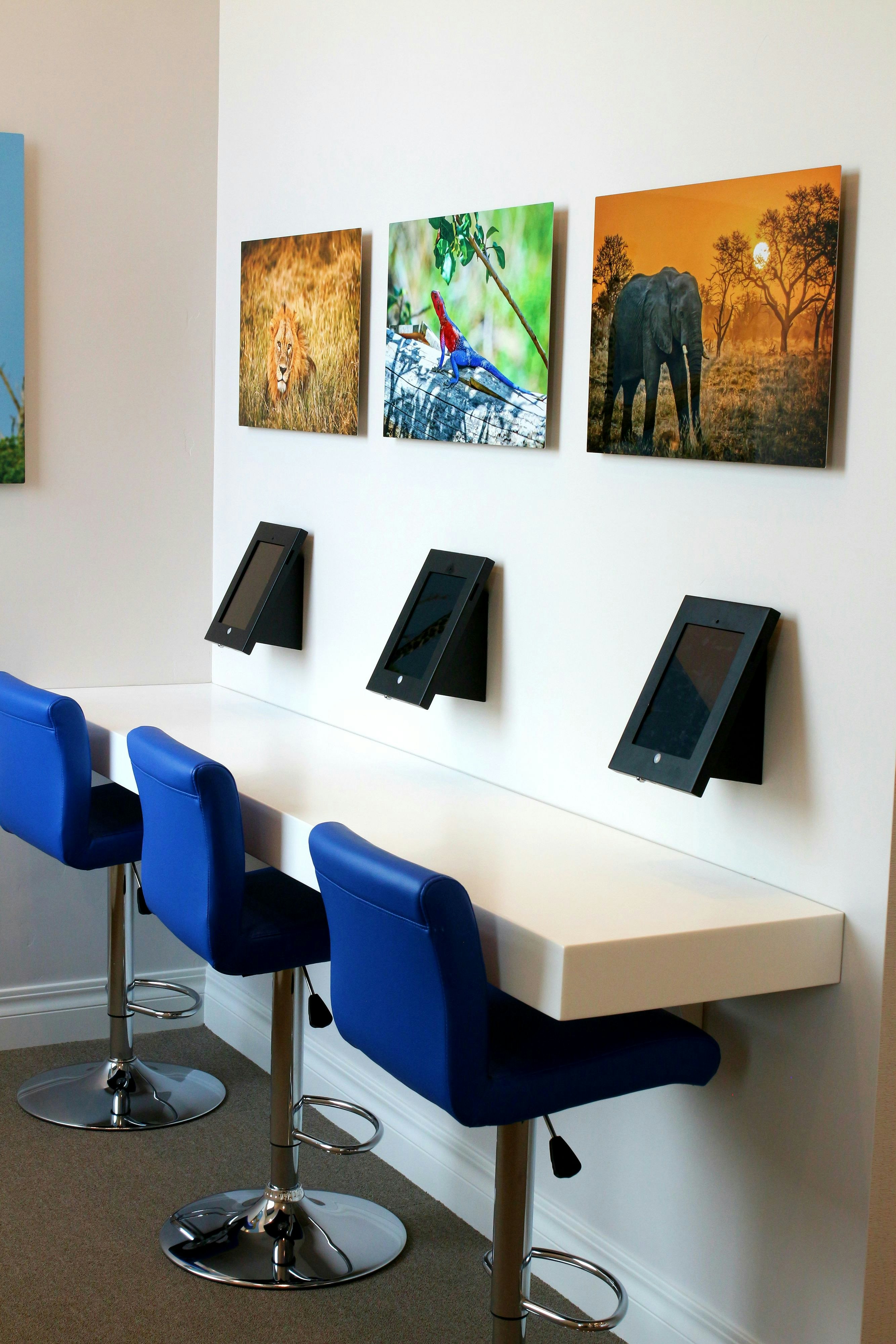 interior waiting/checkin