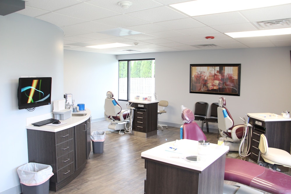 Premier Dental & Implant Center exam room