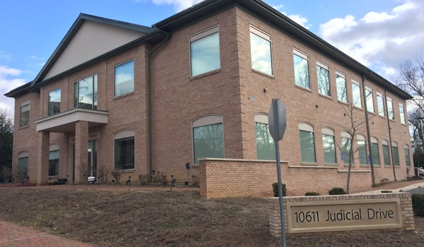 Fairfax Dental waiting room