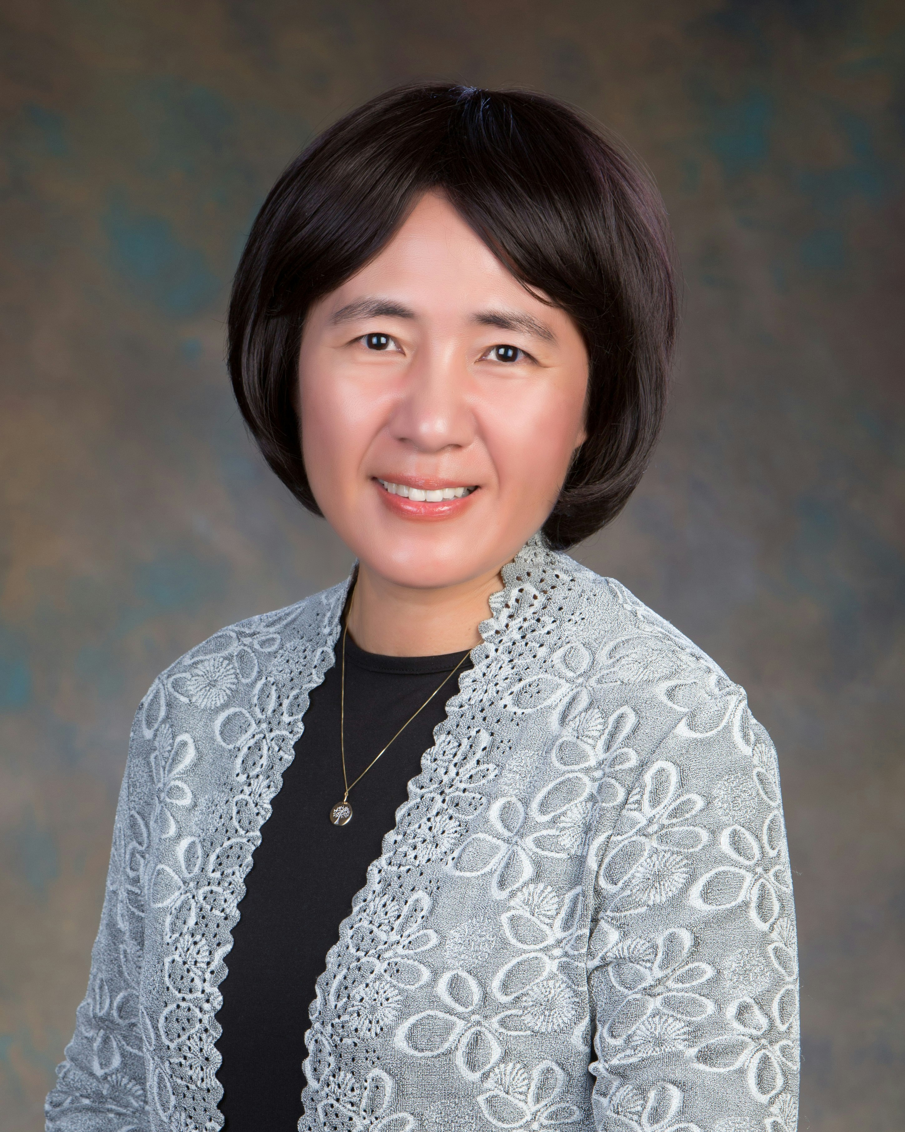 Dr. Yvonne Han