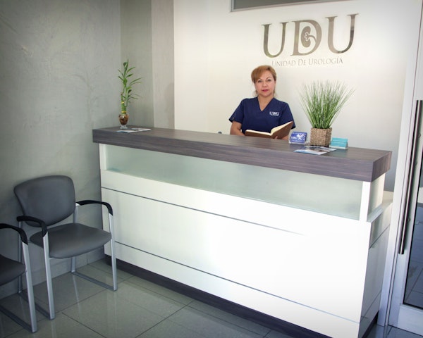Front desk of la Unidad de Urología