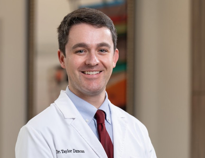 headshot of Taylor Duncan D.M.D.