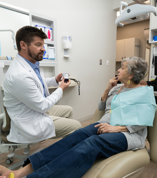 Dr. Gooch and patient discussing care