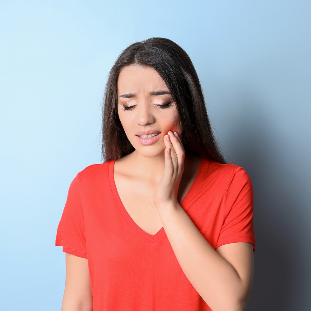 Woman with toothache