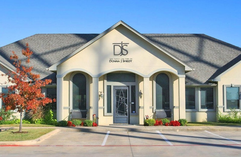 Family Law Firm of Donna J Smiedt office exterior