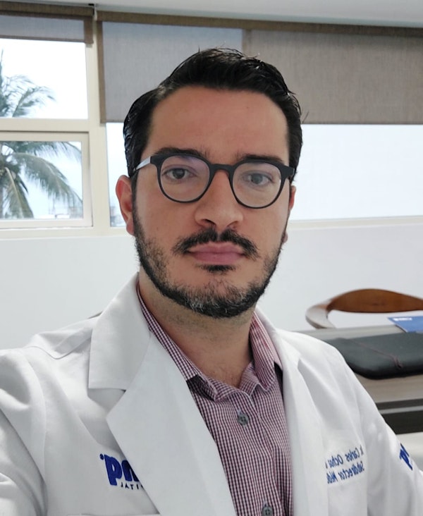 Dr. Carlos Ochoa Del Toro