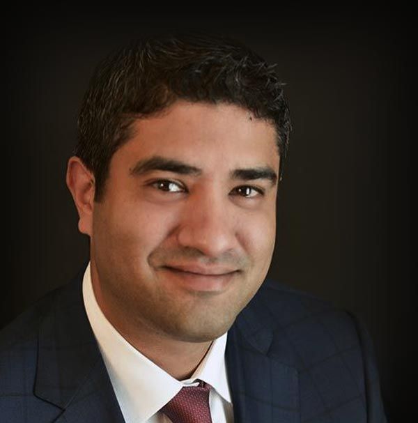 headshot of Dr. Ravi Tandon, Breast Reconstruction Surgeon in New Orleans