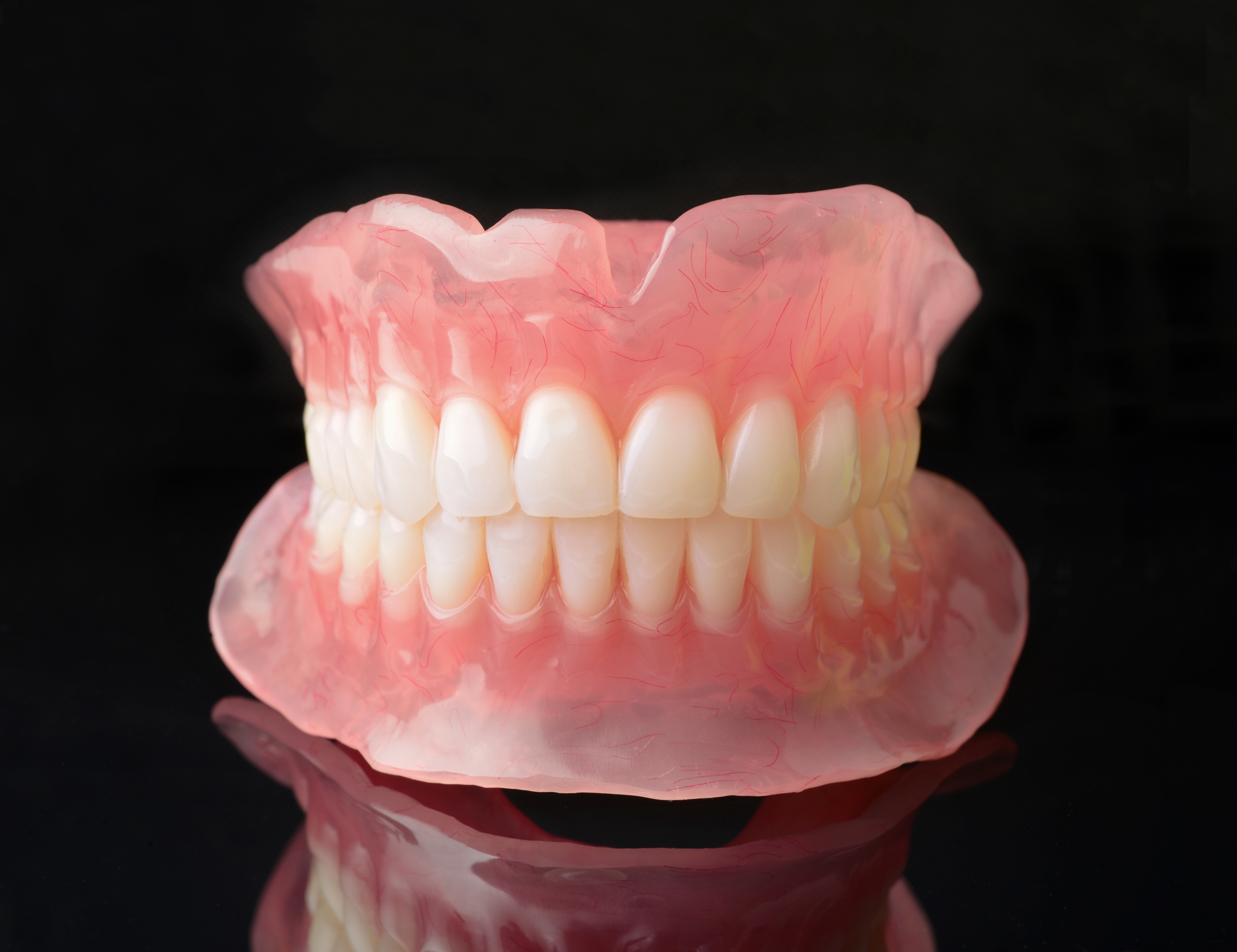 Traditional denture