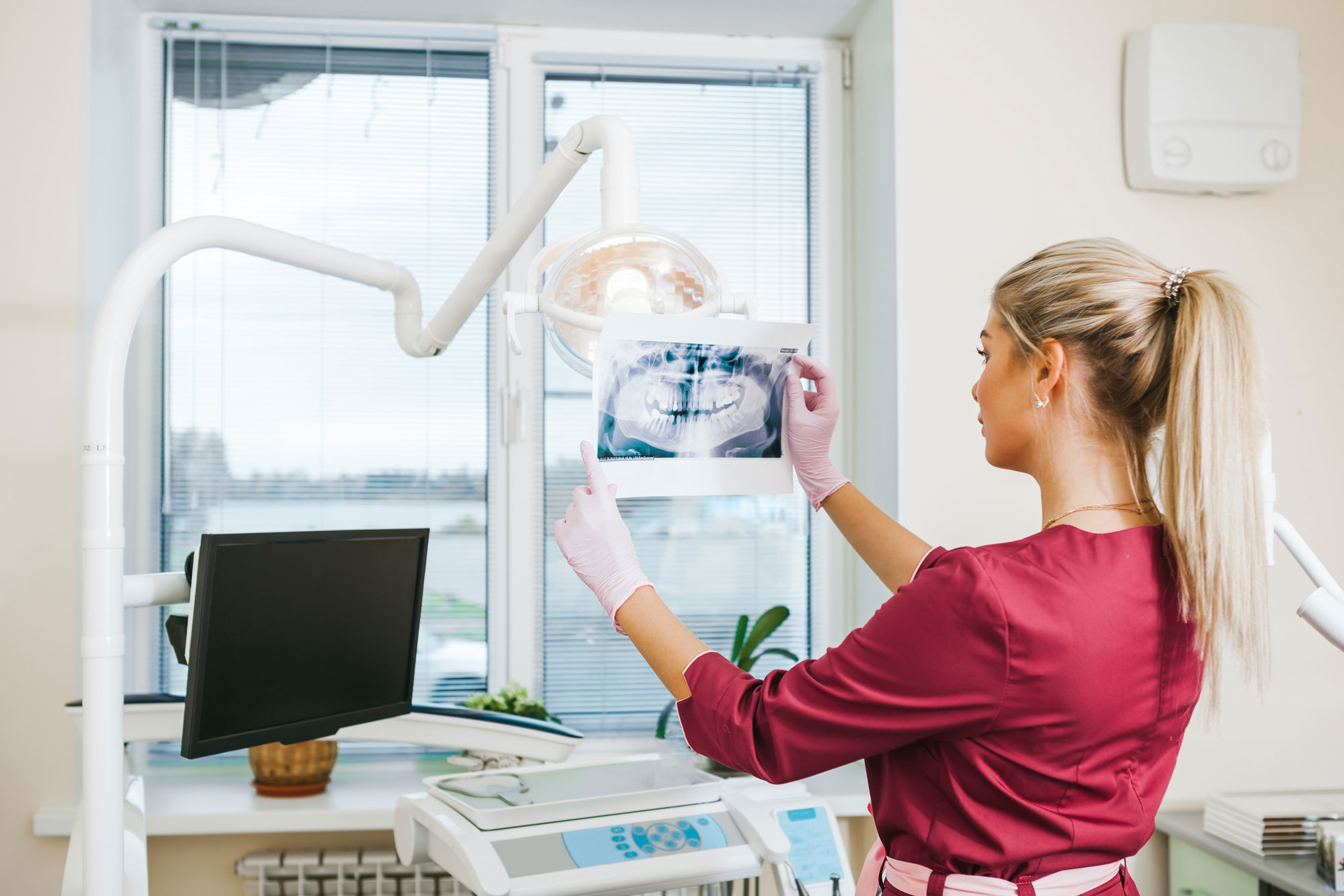 dentist viewing X-ray
