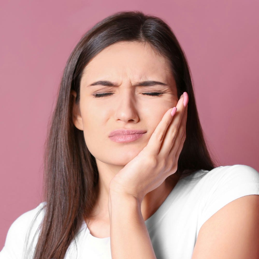 Woman with tooth pain