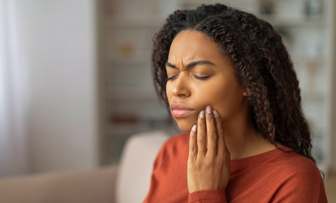 woman with dental pain