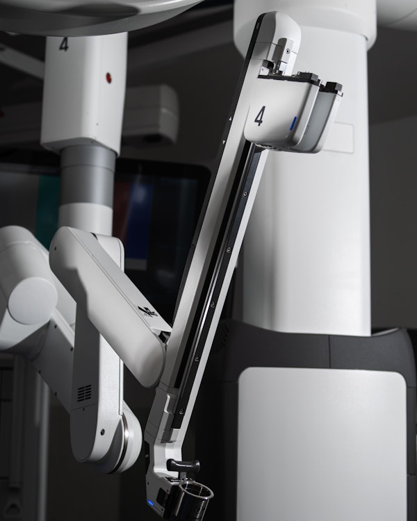 Robotic equipment in a surgical room