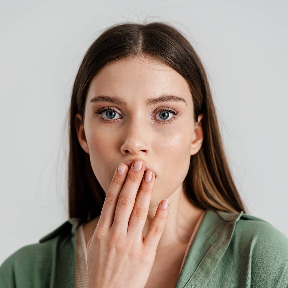 woman with dental pain