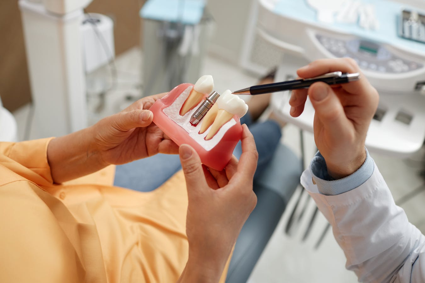 Dental implant model
