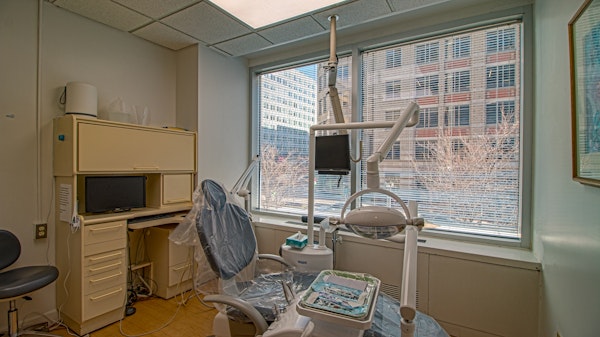 Dental chair outlooking Washington D.C.
