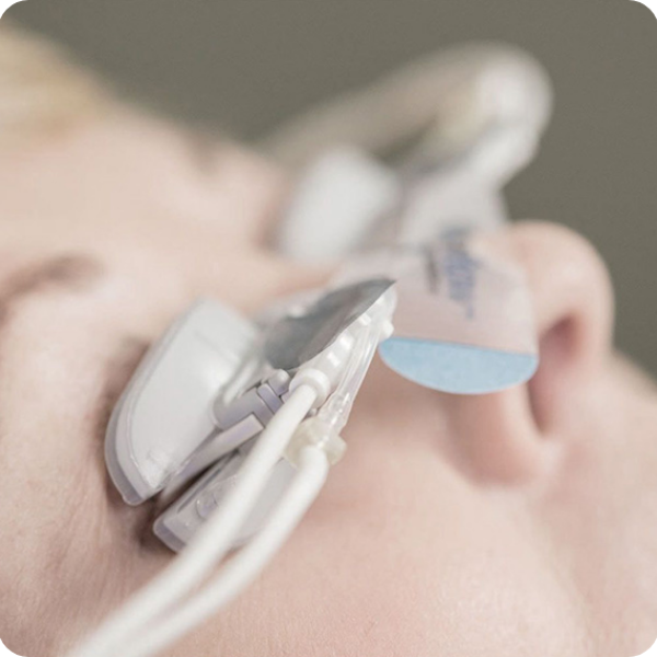 patient undergoing LipiFlow treatment