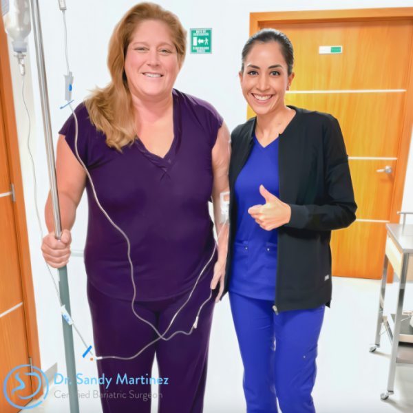 Dr. Sandy Martinez with Patient - Weight Loss Surgery in Mexico