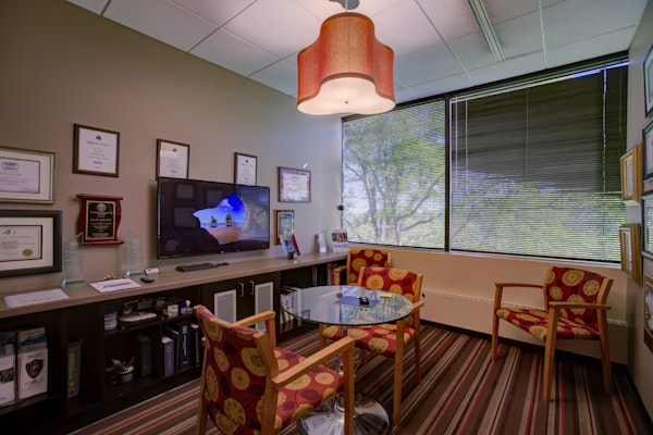 Link Dental meeting area