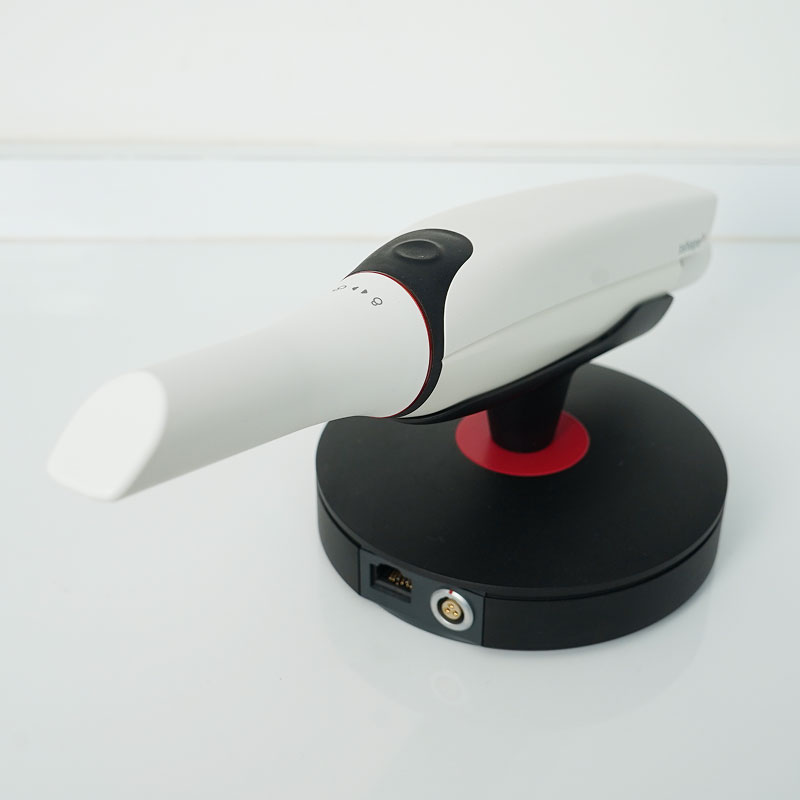 intraoral scanner