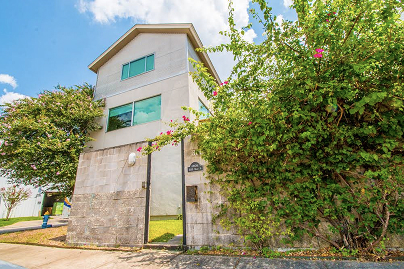 Arocha Hair Restoration Houston Office