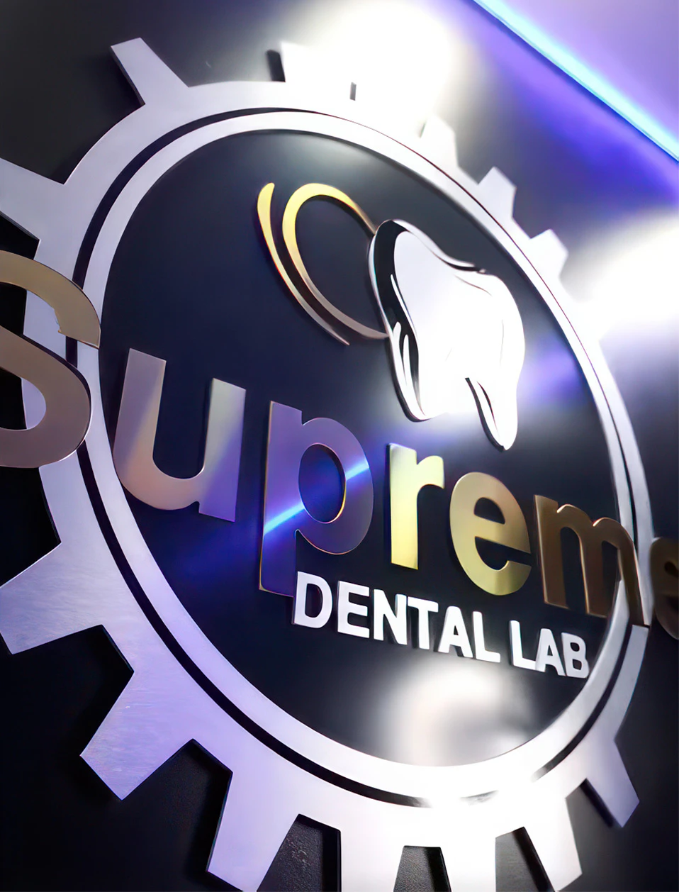 supreme dental logo