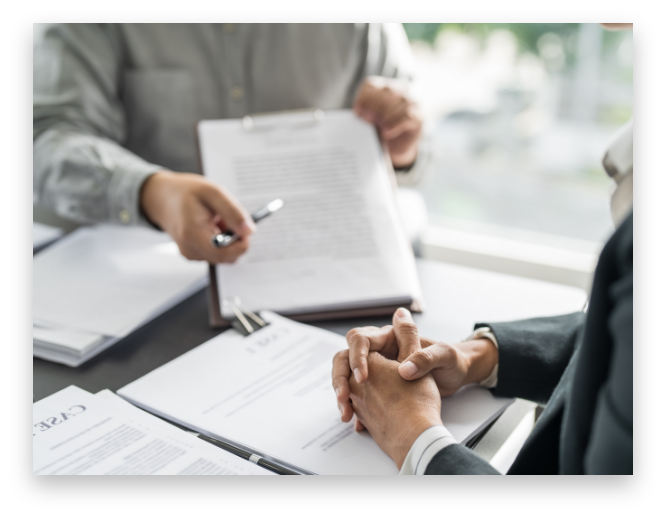 Criminal defense lawyers discussing case