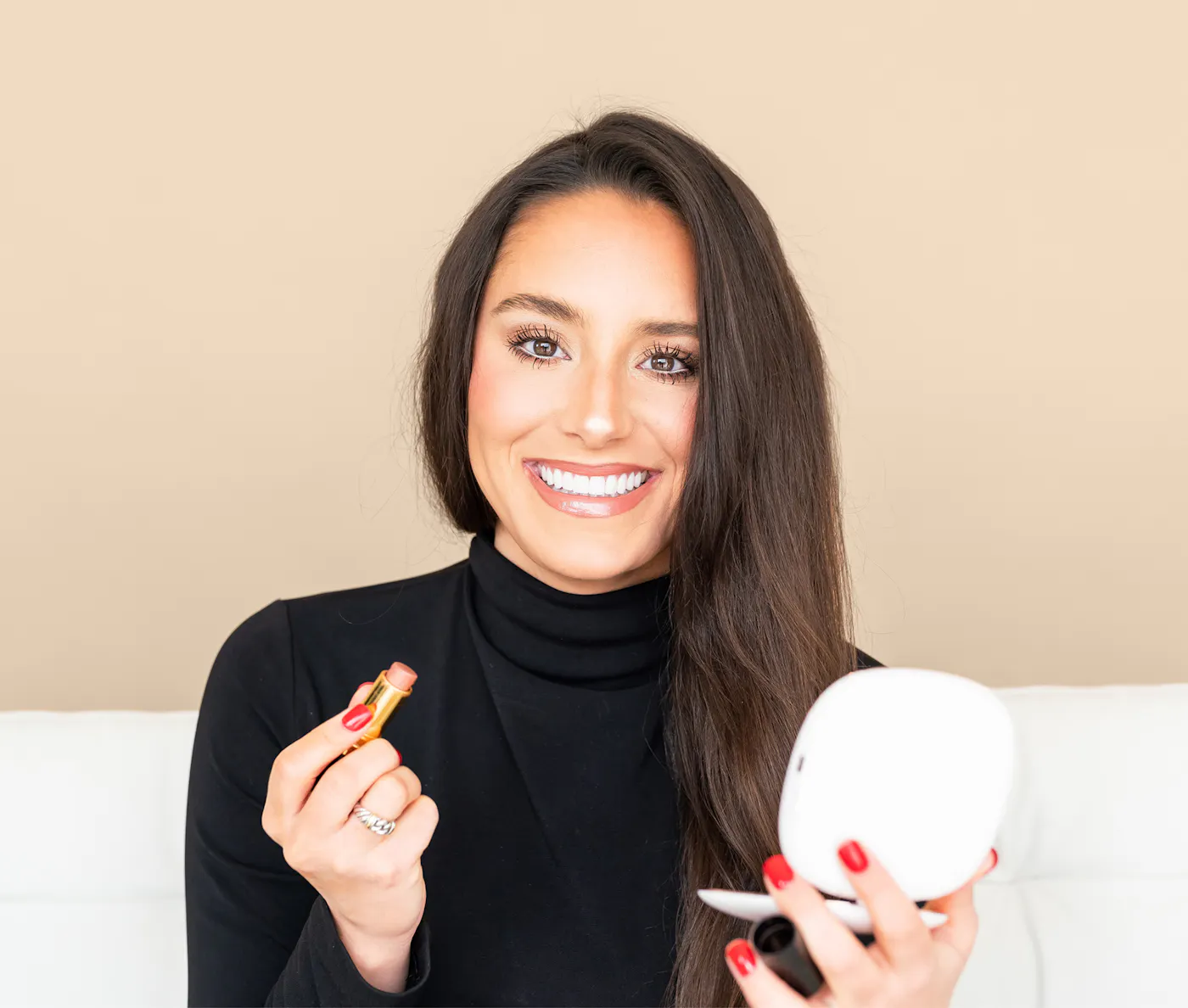 Sydney smiling after porcelain veneers and teeth whitening by Dr. Scott Young